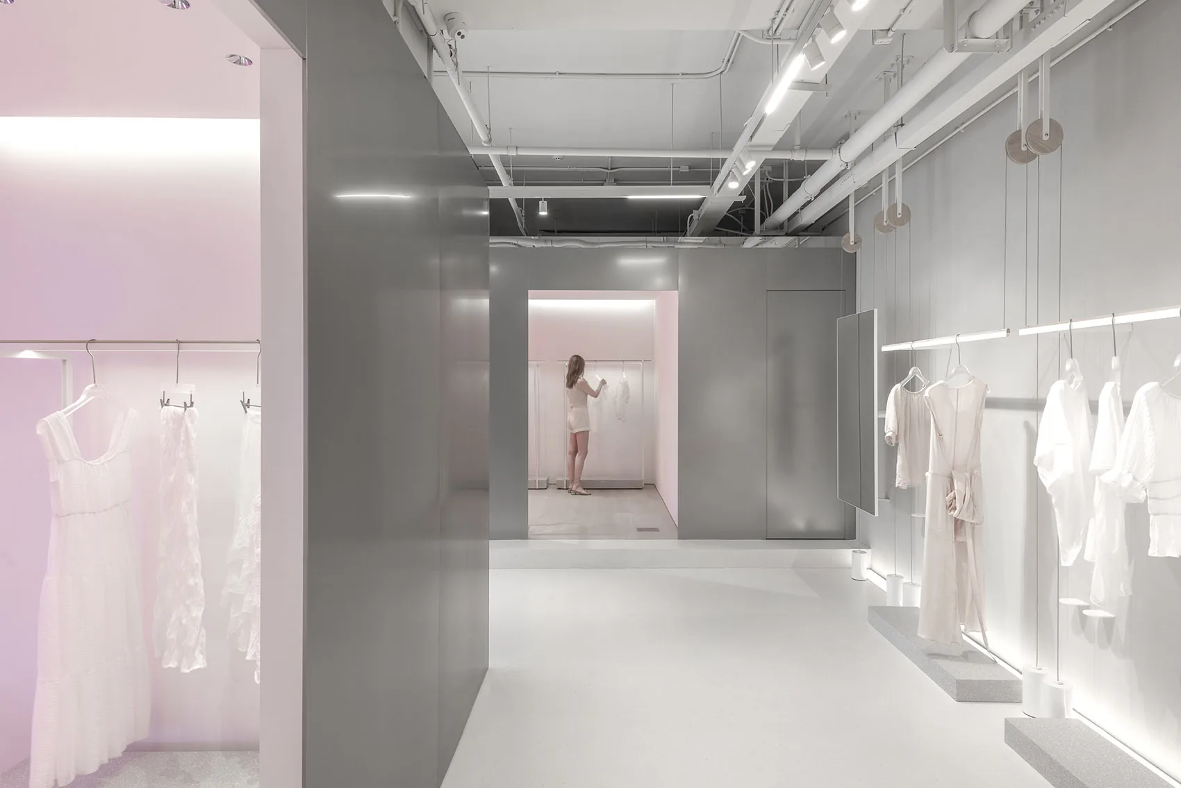 Boutique lighting and display application
